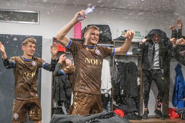 责俄罗斯的 责俄罗斯的