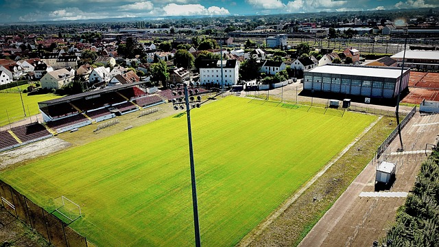 也让人思索 也让人思索